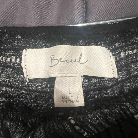 Black & White Patterned Tube Top Romper - Picture 4 of 5